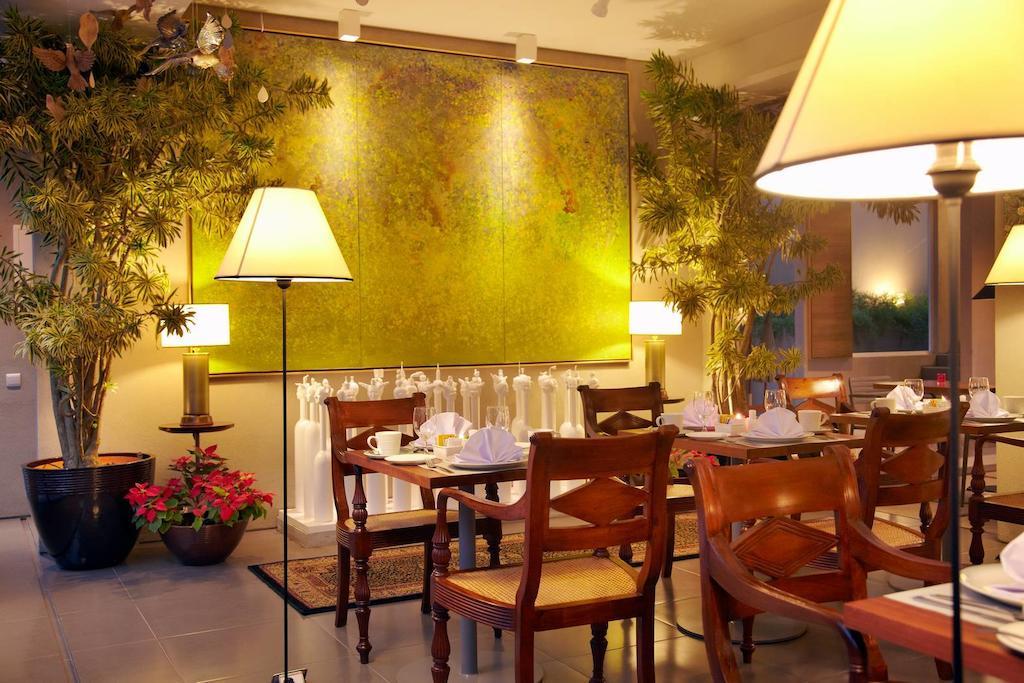 Bumi Semilir Art And Boutique Hotel Cihanjuang Bagian luar foto
