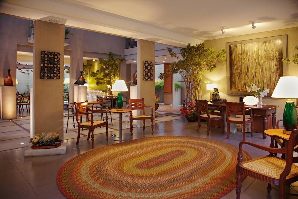 Bumi Semilir Art And Boutique Hotel Cihanjuang Bagian luar foto